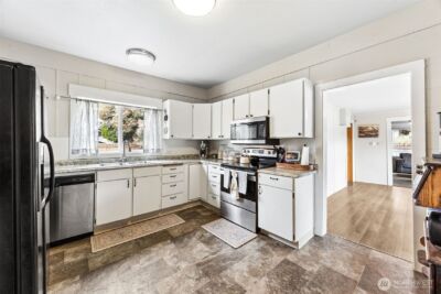 105 Oak Street E, Eatonville, WA 98328 - Photo 13