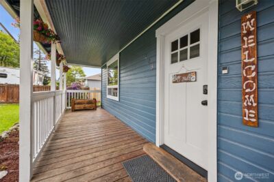 105 Oak Street E, Eatonville, WA 98328 - Photo 2