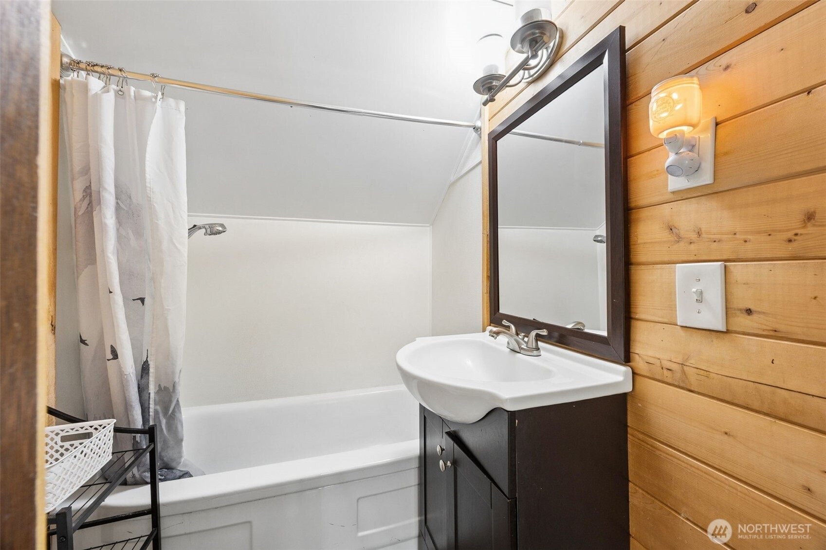 105 Oak Street E, Eatonville, WA 98328