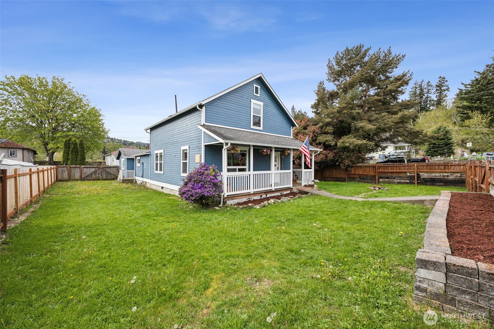 105 Oak Street E, Eatonville, WA 98328
