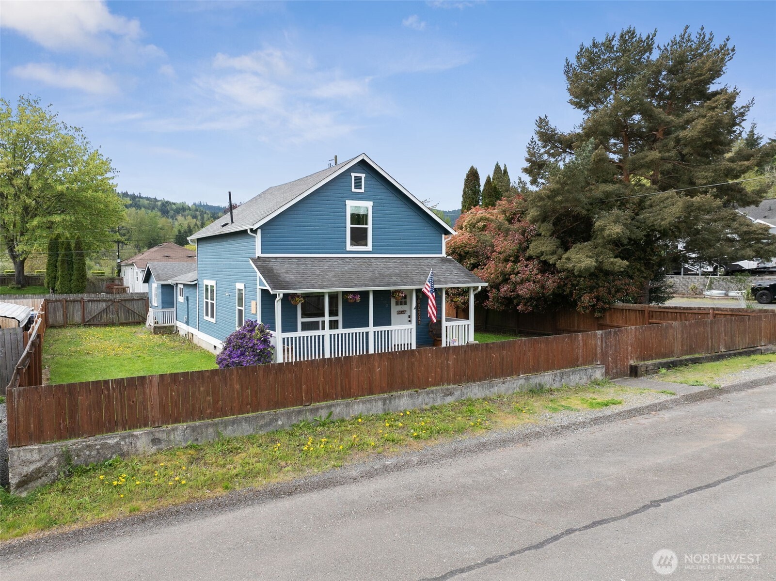 105 Oak Street E, Eatonville, WA 98328