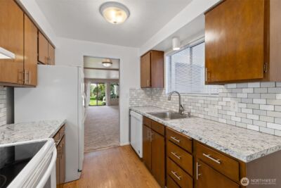 8516 196th Street SW #105, Edmonds, WA 98026-6319 - Photo 12