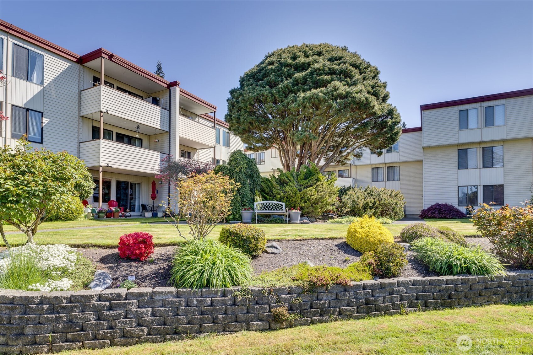 8516 196th Street SW #105, Edmonds, WA 98026-6319