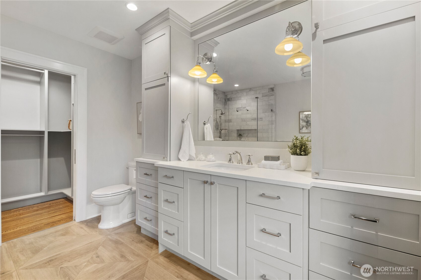 5265 16th Avenue NE, Seattle, WA 98105