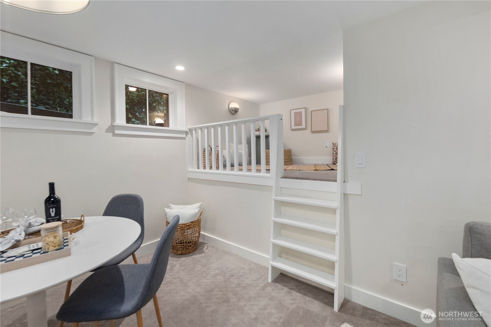 5265 16th Avenue NE, Seattle, WA 98105