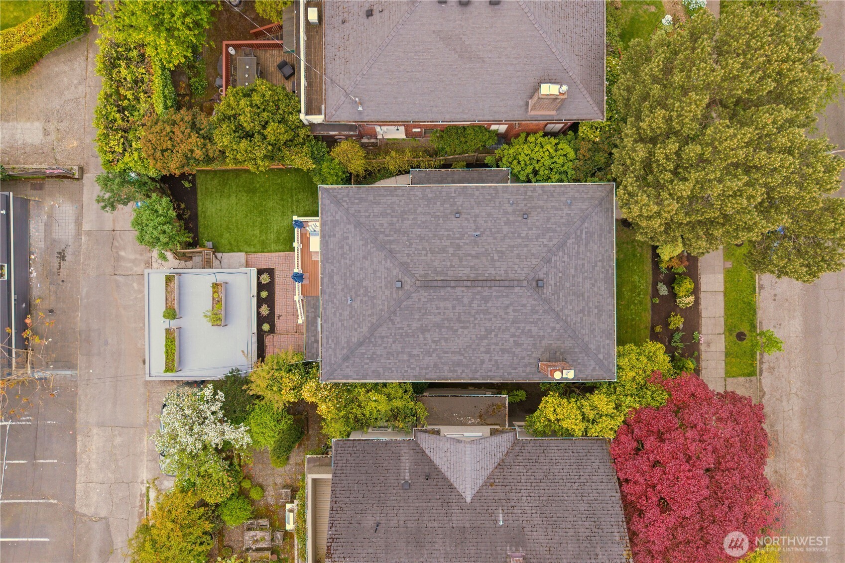 5265 16th Avenue NE, Seattle, WA 98105