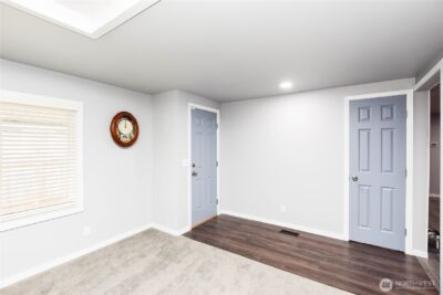 20517 31st Drive SE, Bothell, WA 98012 - Photo 4