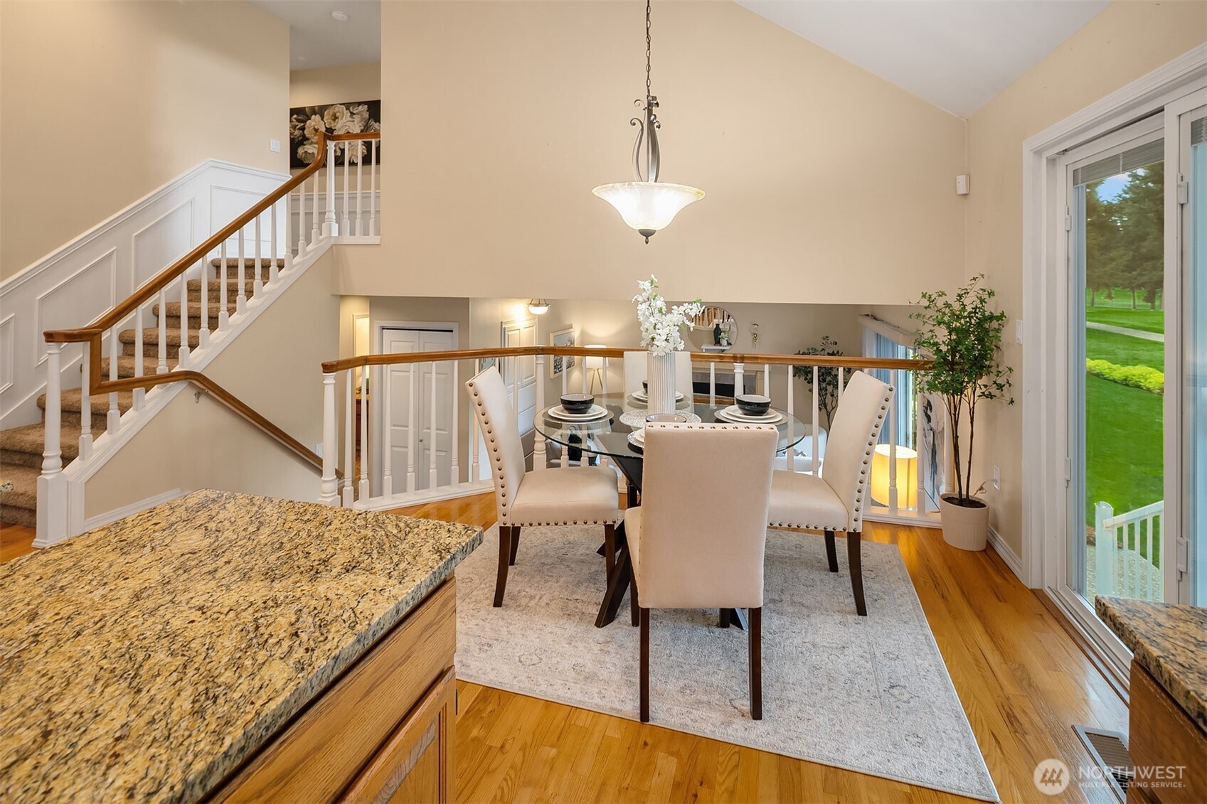 25611 Lk Wilderness Country Club Drive SE, Maple Valley, WA 98038
