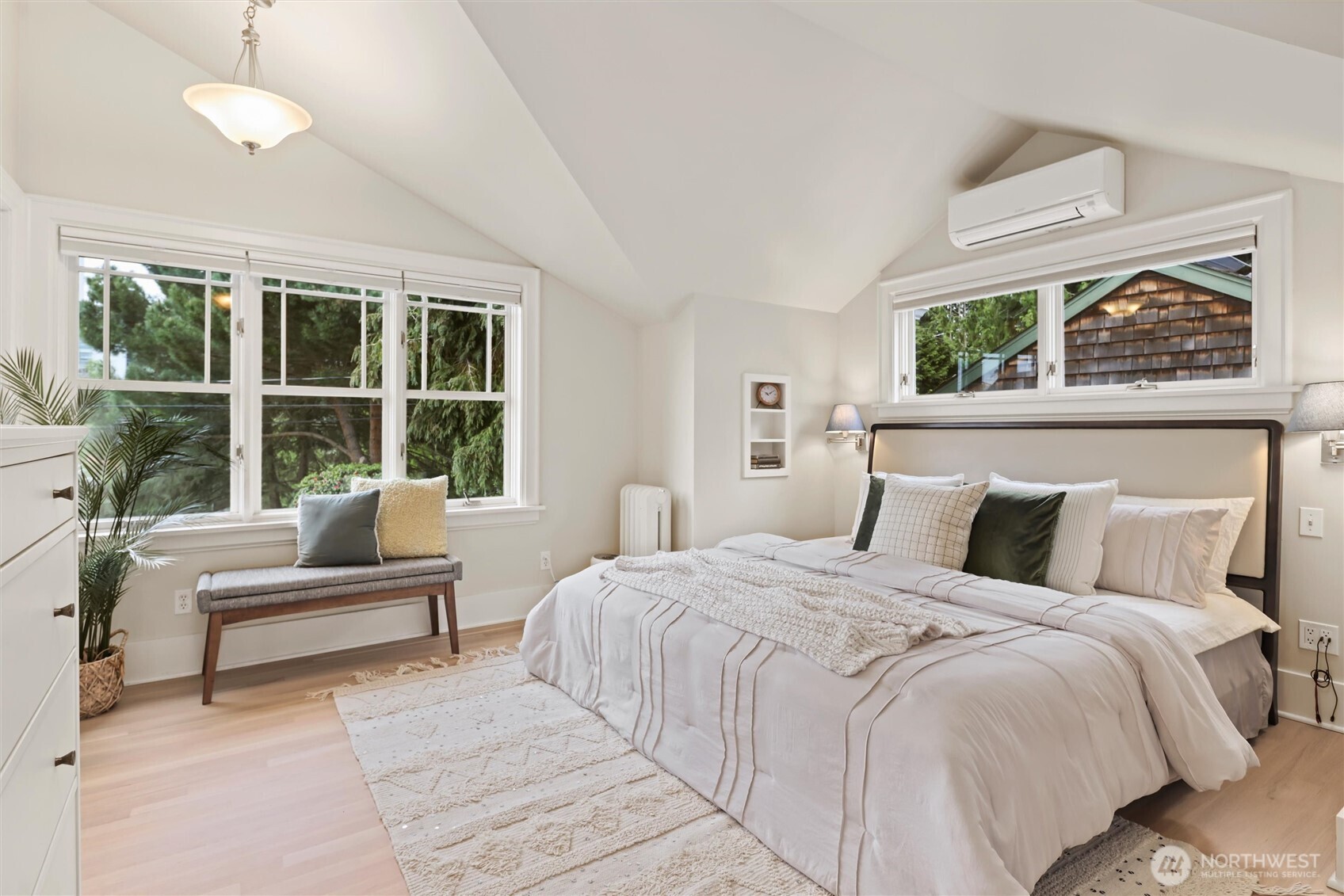 1852 E Shelby Street , Seattle, WA 98112