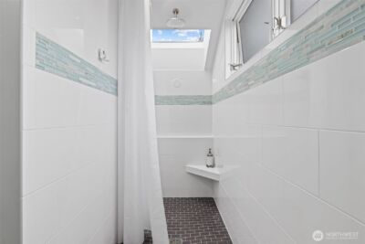 1852 E Shelby Street , Seattle, WA 98112 - Photo 15