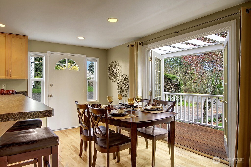 3826 NE 120th Street , Seattle, WA 98125