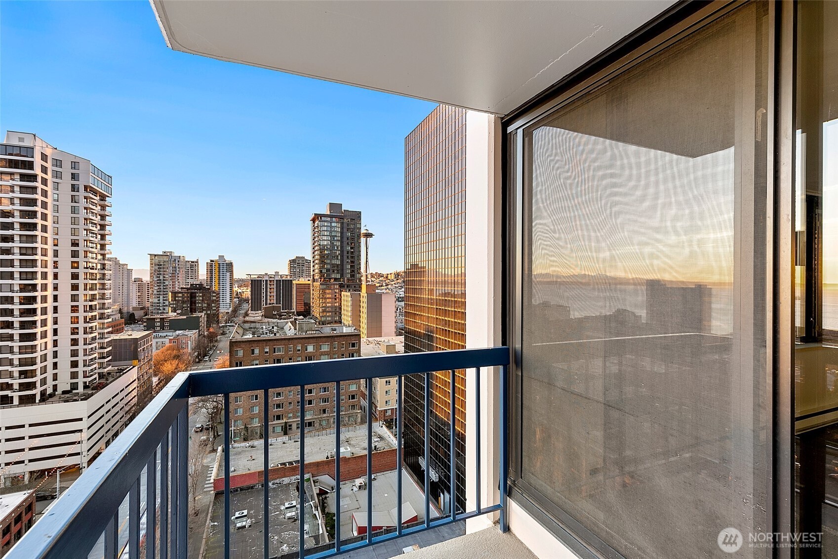 2100 3rd Avenue #1503, Seattle, WA 98121