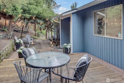 1915 11th Avenue S, Seattle, WA 98134 - Photo 1