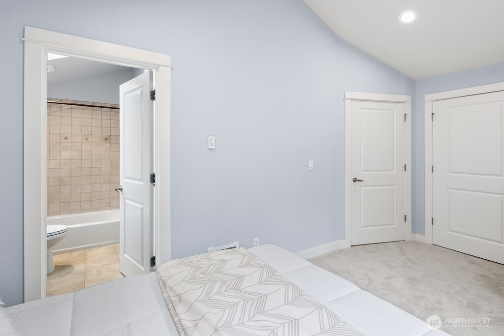 924 SW Holden Street , Seattle, WA 98106