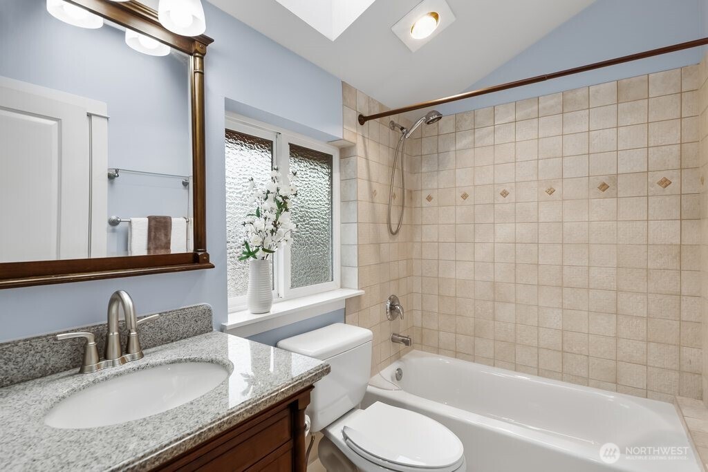 924 SW Holden Street , Seattle, WA 98106