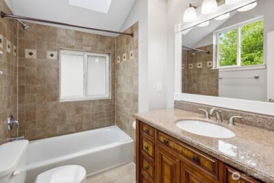924 SW Holden Street , Seattle, WA 98106 - Photo 20