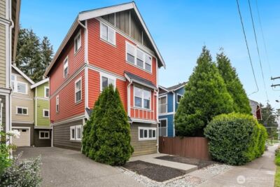 924 SW Holden Street , Seattle, WA 98106 - Photo 2