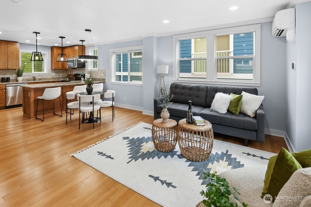 924 SW Holden Street , Seattle, WA 98106