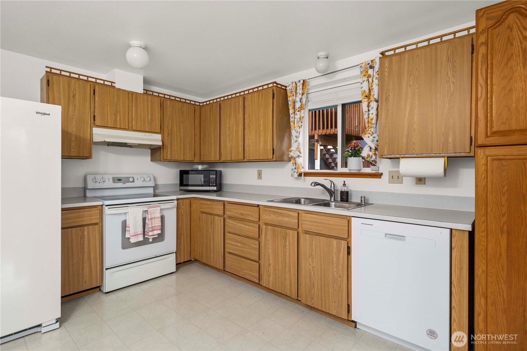 8113 S Cushman Avenue , Tacoma, WA 98408-1921