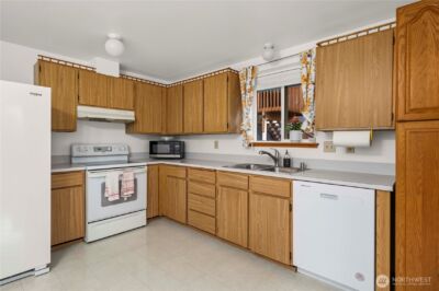 8113 S Cushman Avenue , Tacoma, WA 98408-1921 - Photo 10