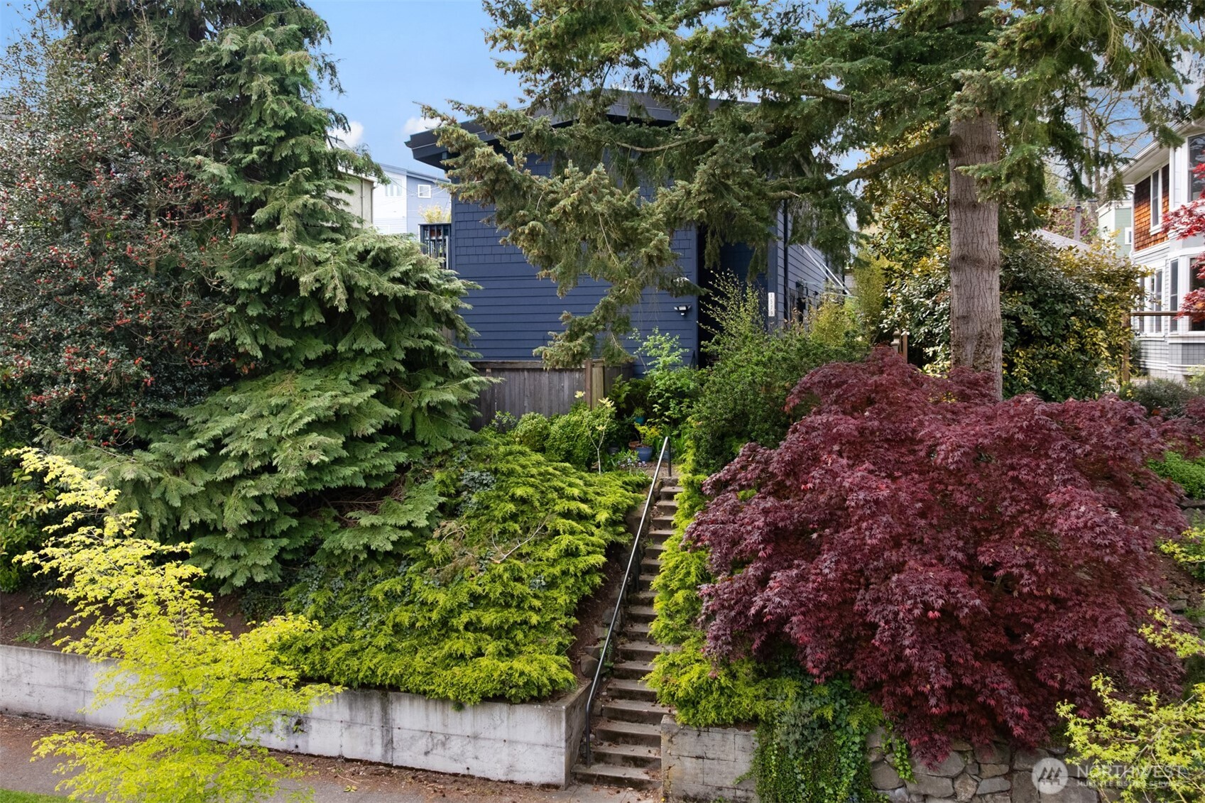 1519 5th Ave W #5, Seattle, WA 98119