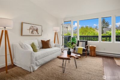 1519 5th Ave W #5, Seattle, WA 98119 - Photo 2