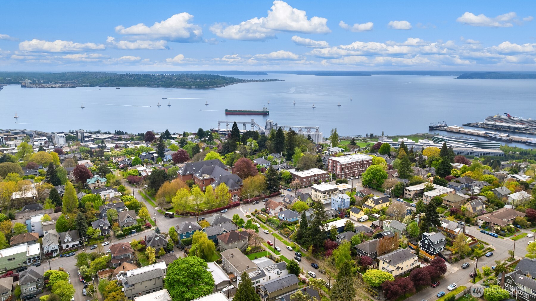 1519 5th Ave W #5, Seattle, WA 98119