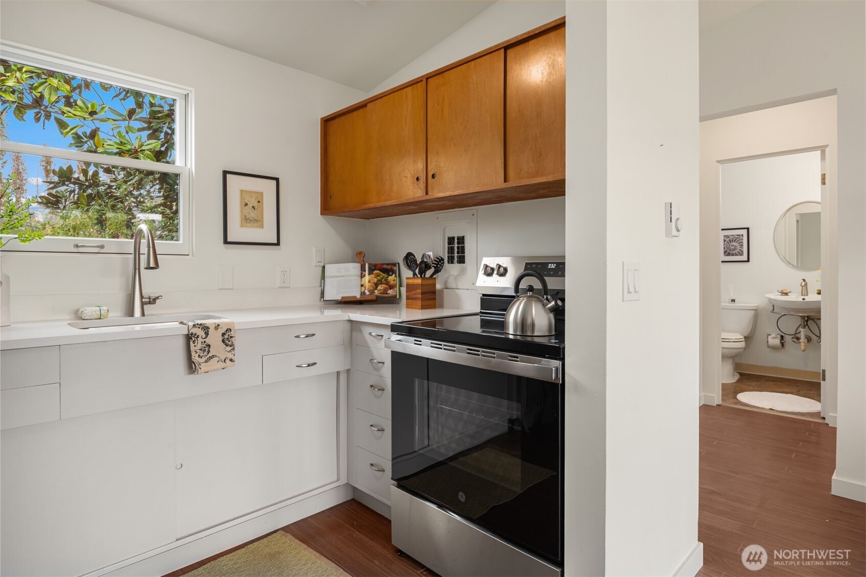 1519 5th Ave W #5, Seattle, WA 98119