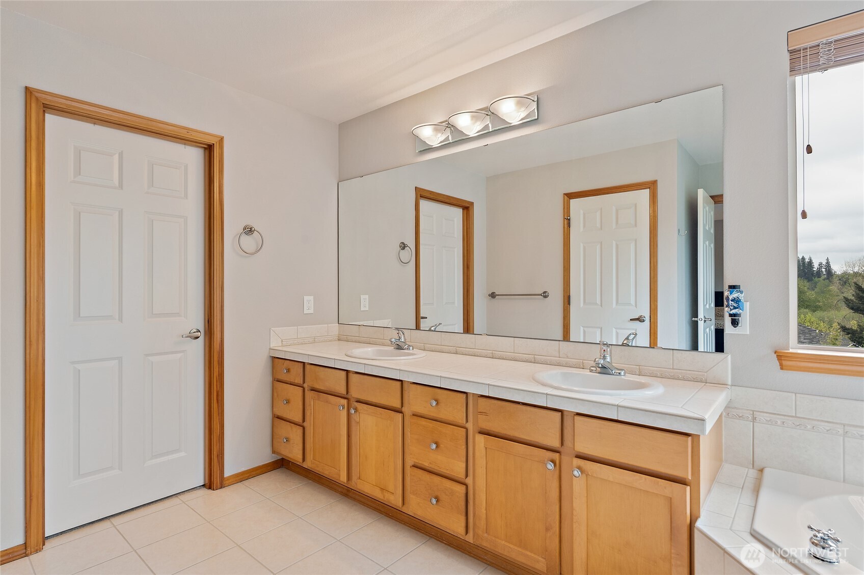 308 170th Place SE, Bothell, WA 98012