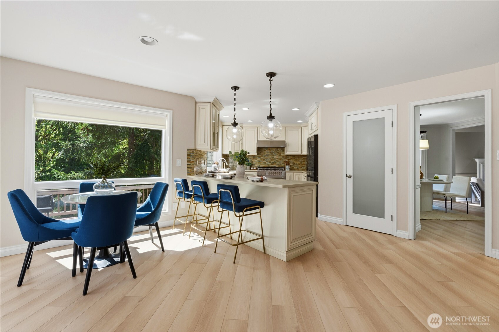 15461 SE 67th St , Bellevue, WA 98006