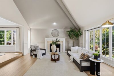 15461 SE 67th St , Bellevue, WA 98006 - Photo 2