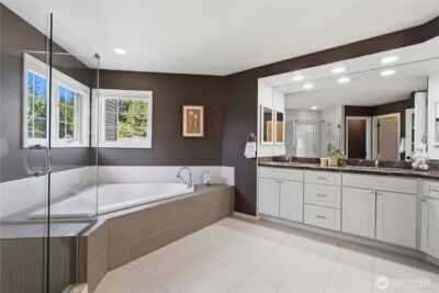 15461 SE 67th St , Bellevue, WA 98006 - Photo 25