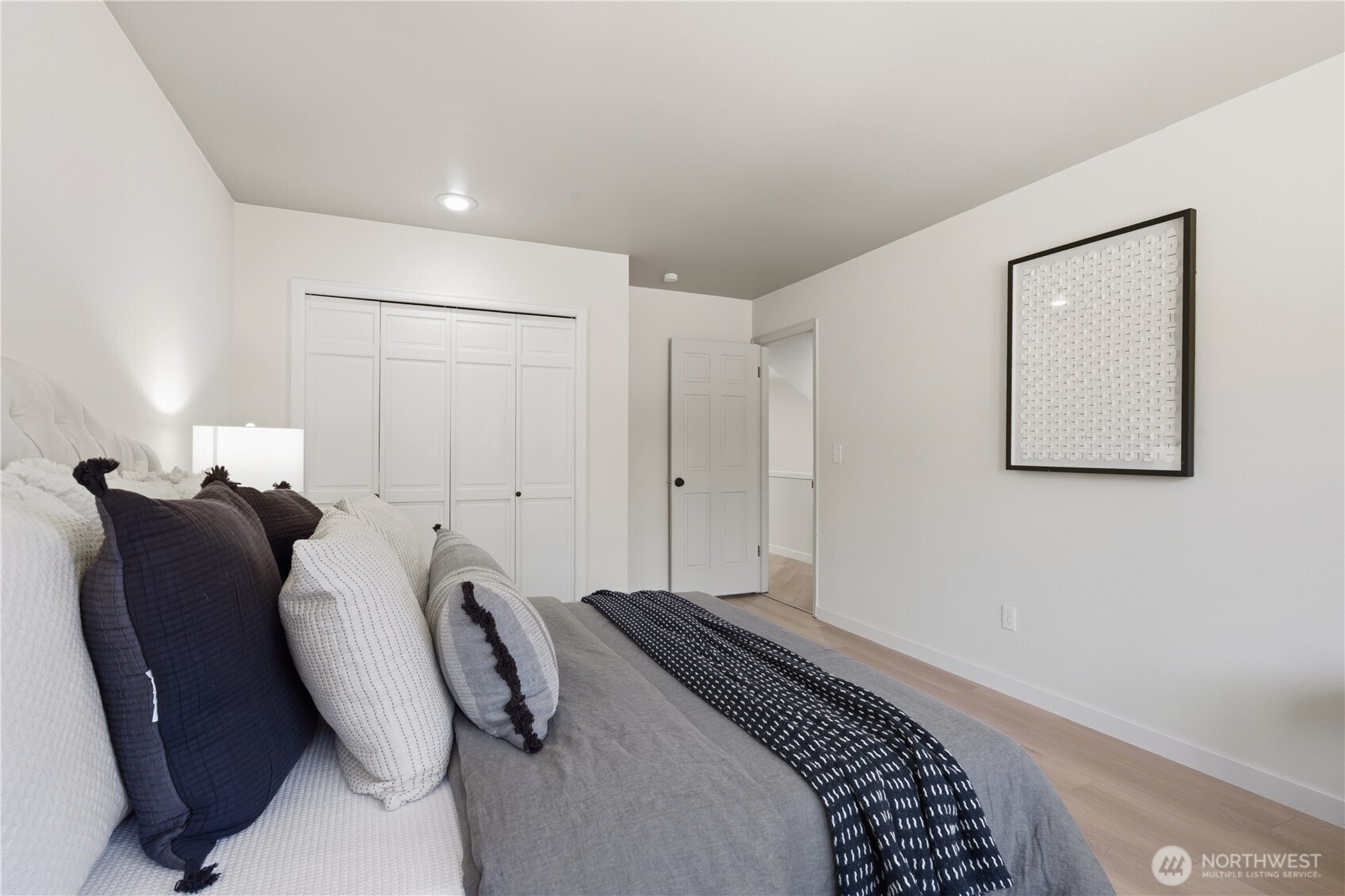 15461 SE 67th St , Bellevue, WA 98006