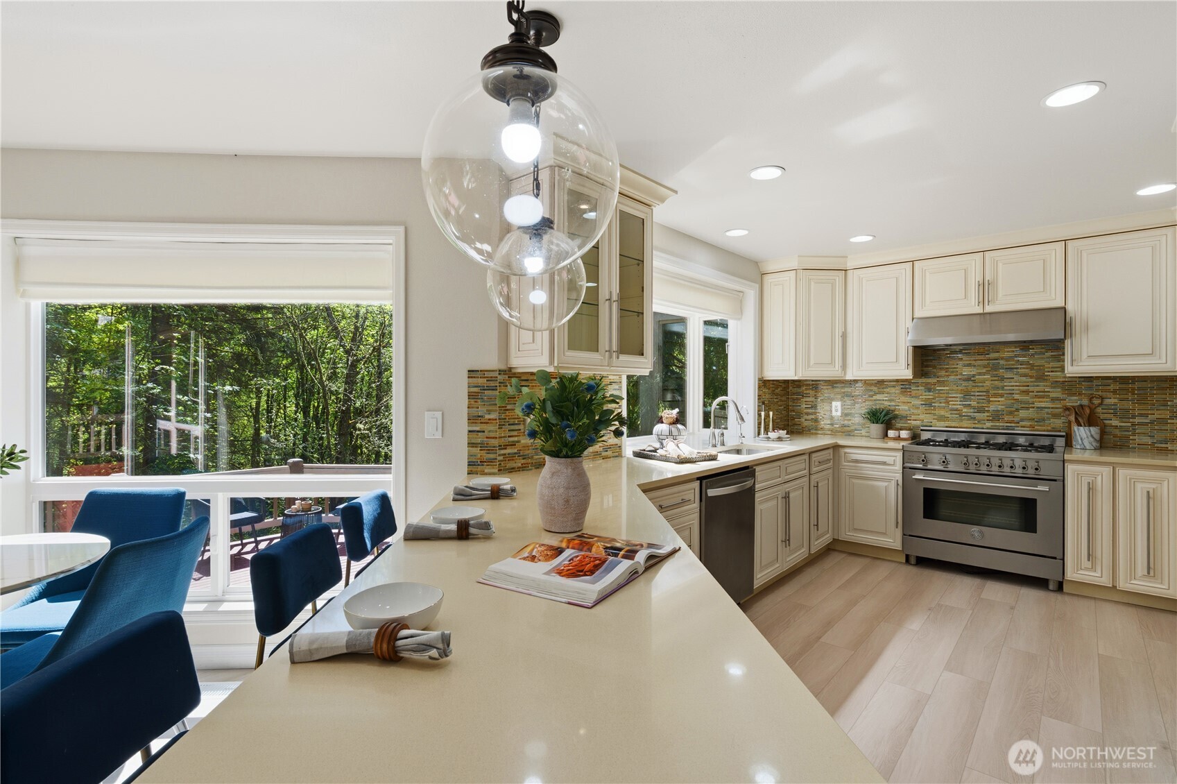 15461 SE 67th St , Bellevue, WA 98006