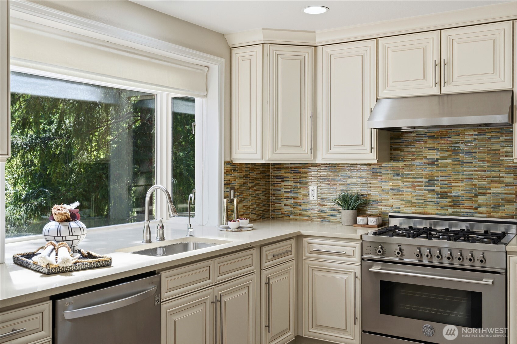 15461 SE 67th St , Bellevue, WA 98006