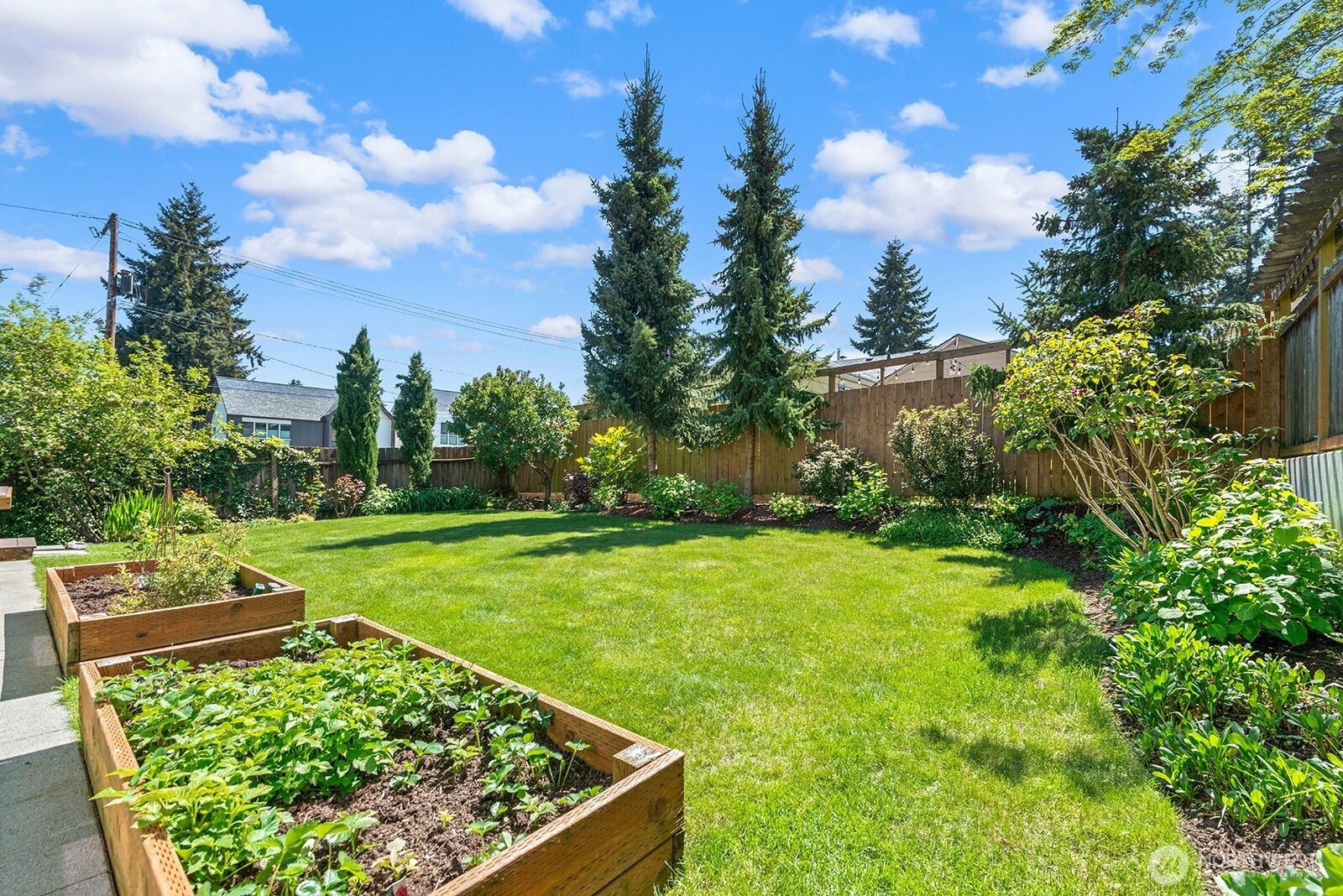 3907 SW Ida Street , Seattle, WA 98136