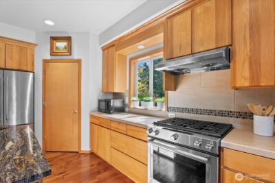 30972 E Lake Morton Drive SE, Kent, WA 98042 - Photo 11