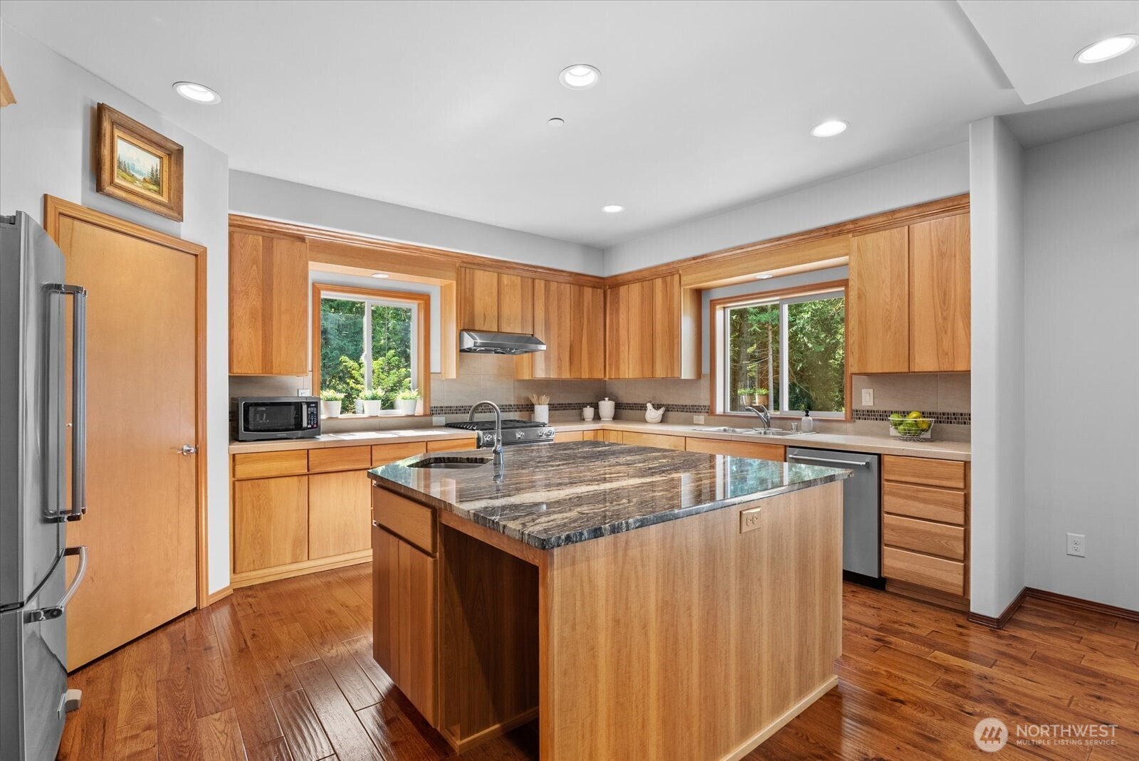 30972 E Lake Morton Drive SE, Kent, WA 98042