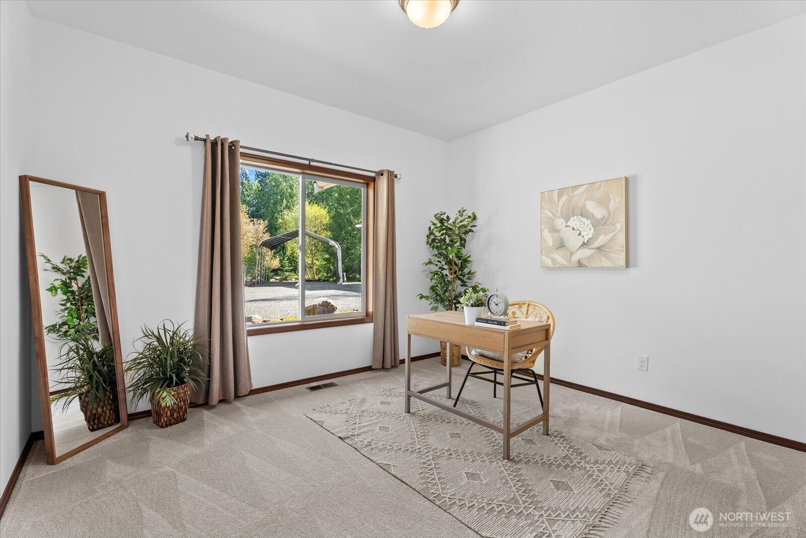 30972 E Lake Morton Drive SE, Kent, WA 98042
