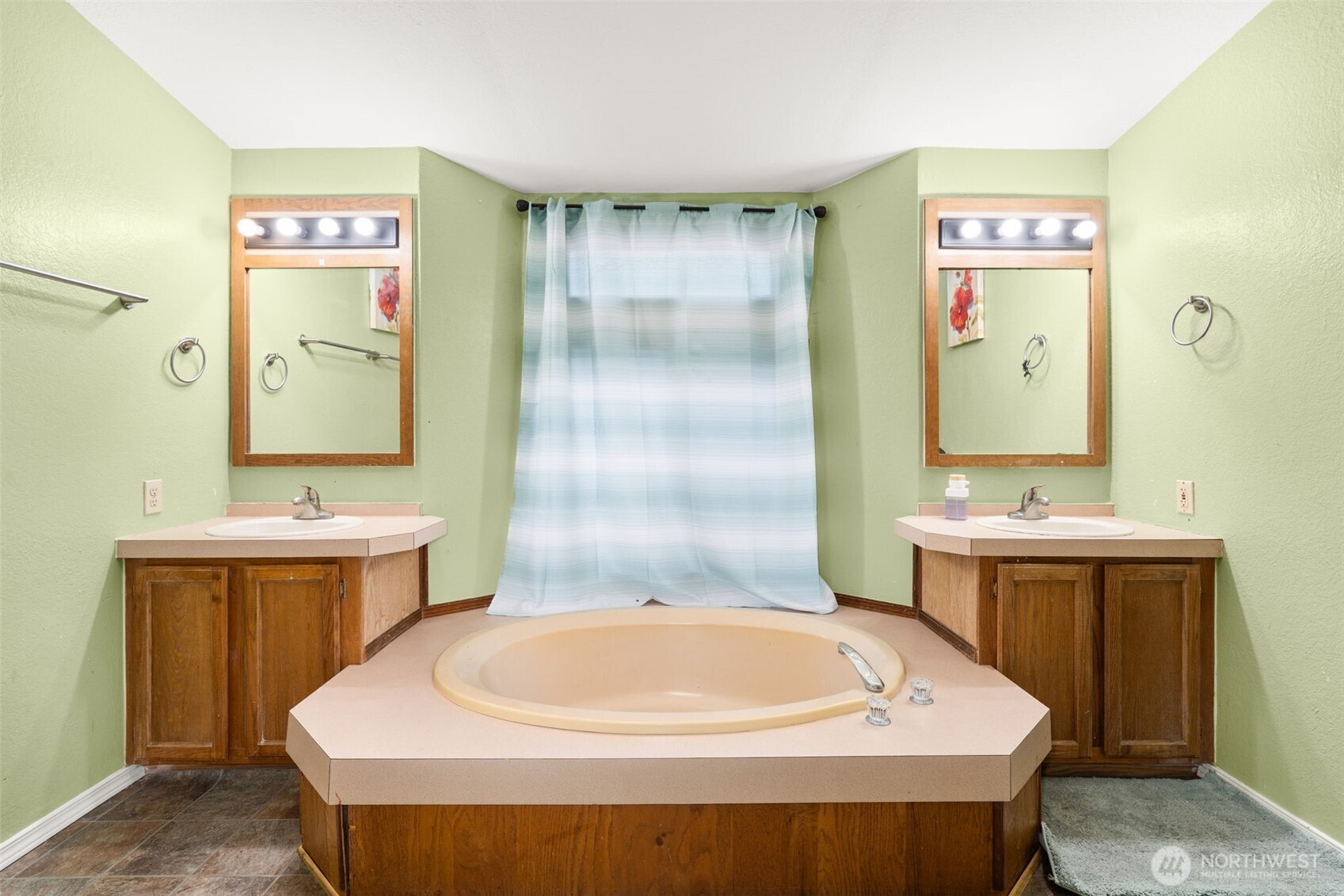1205 Marion Street #24, Centralia, WA 98531
