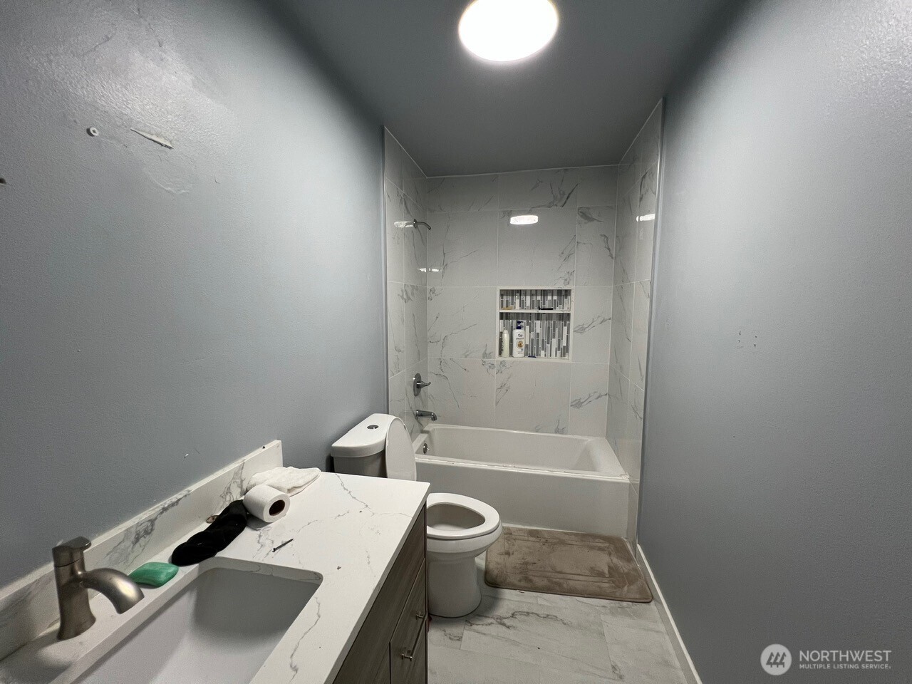 9525 S 221st Place , Kent, WA 98031