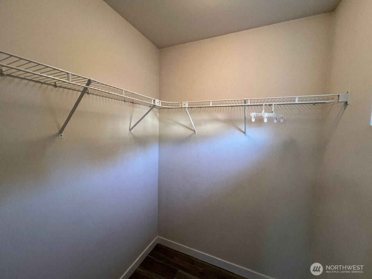 9525 S 221st Place , Kent, WA 98031