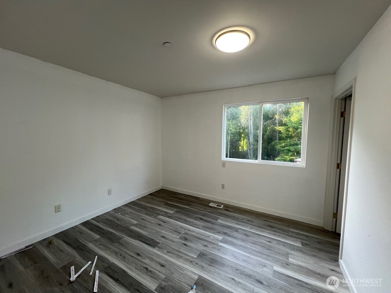 9525 S 221st Place , Kent, WA 98031