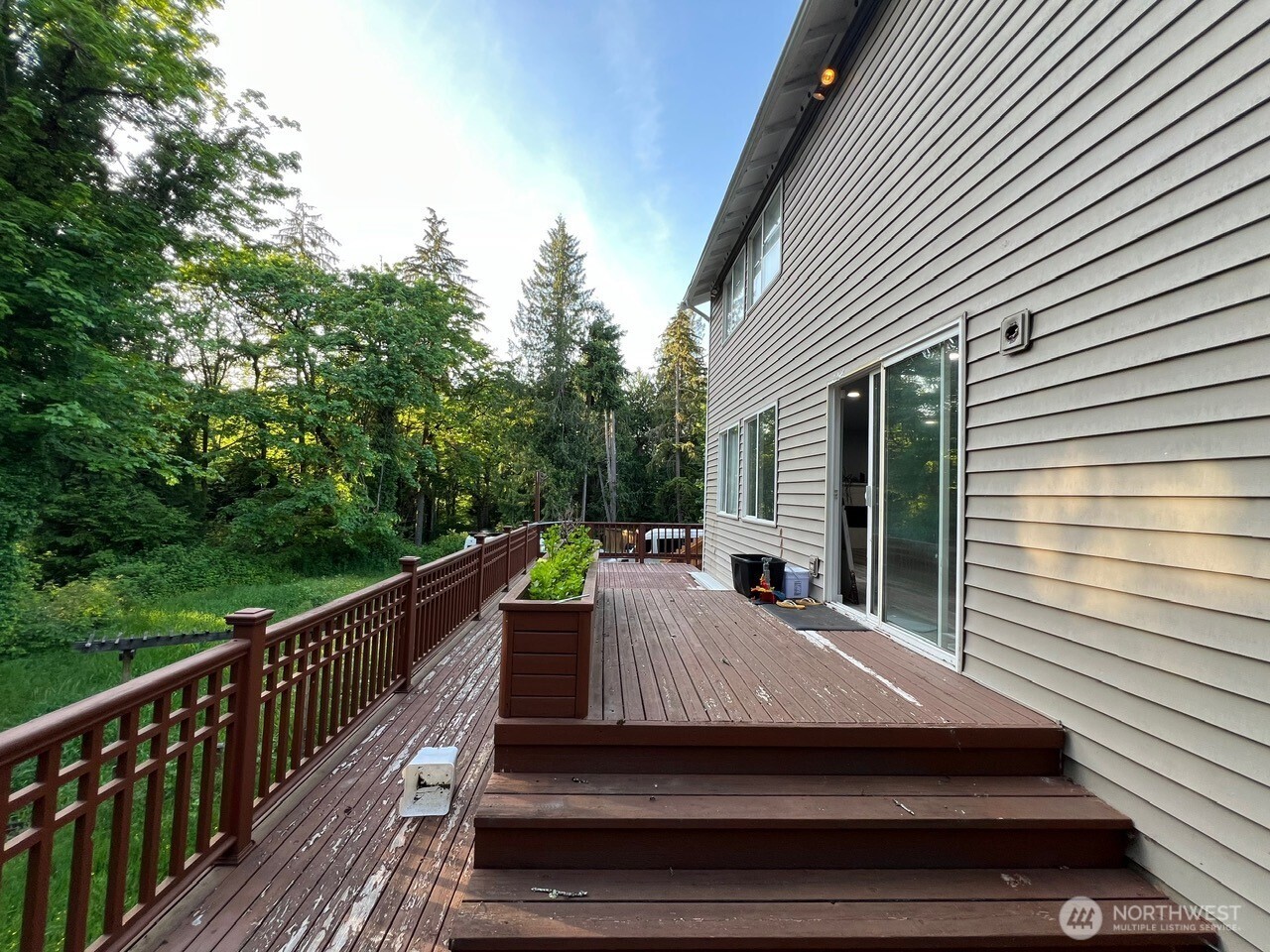 9525 S 221st Place , Kent, WA 98031