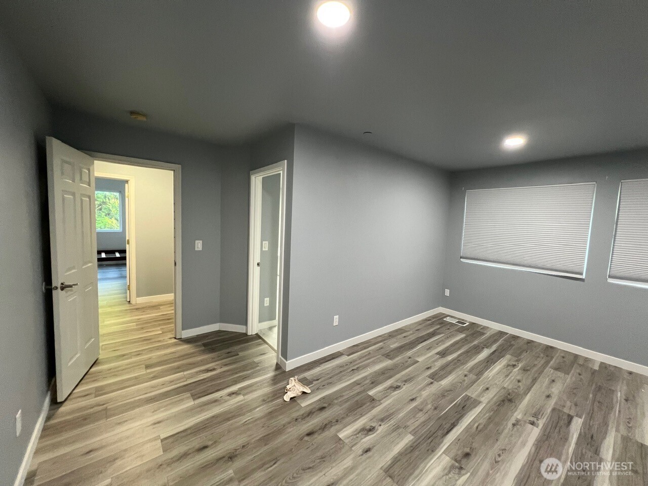 9525 S 221st Place , Kent, WA 98031