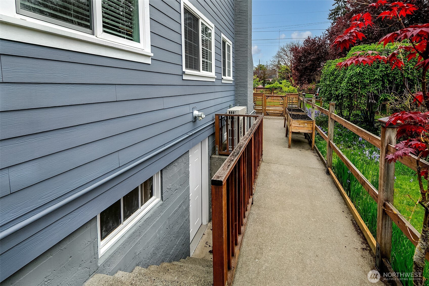 7515 17th Avenue NW, Seattle, WA 98117