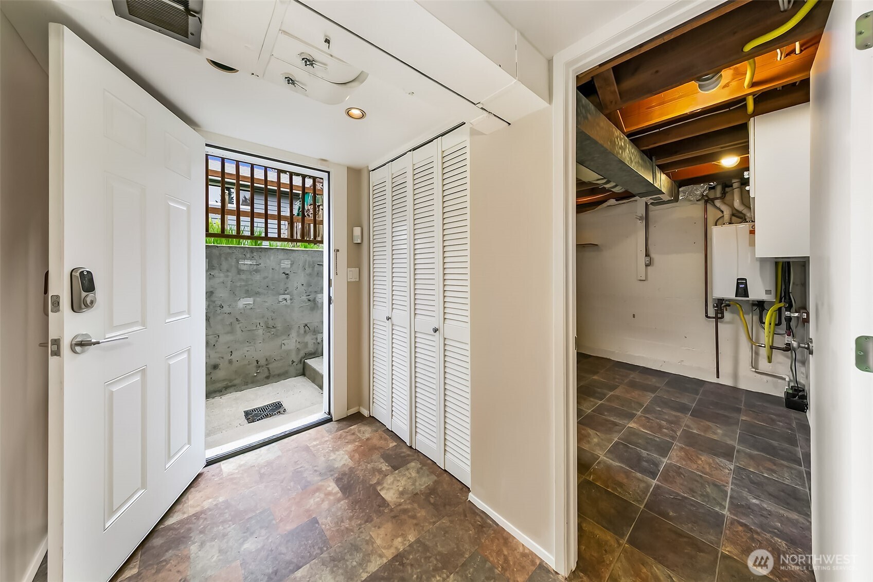 7515 17th Avenue NW, Seattle, WA 98117