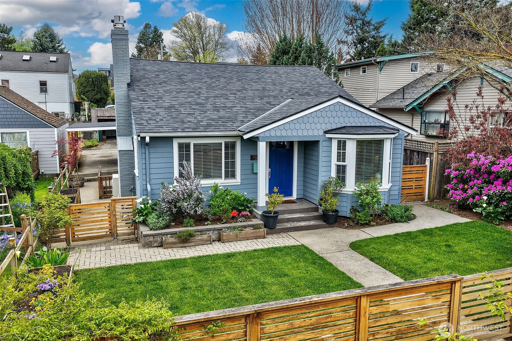 7515 17th Avenue NW, Seattle, WA 98117