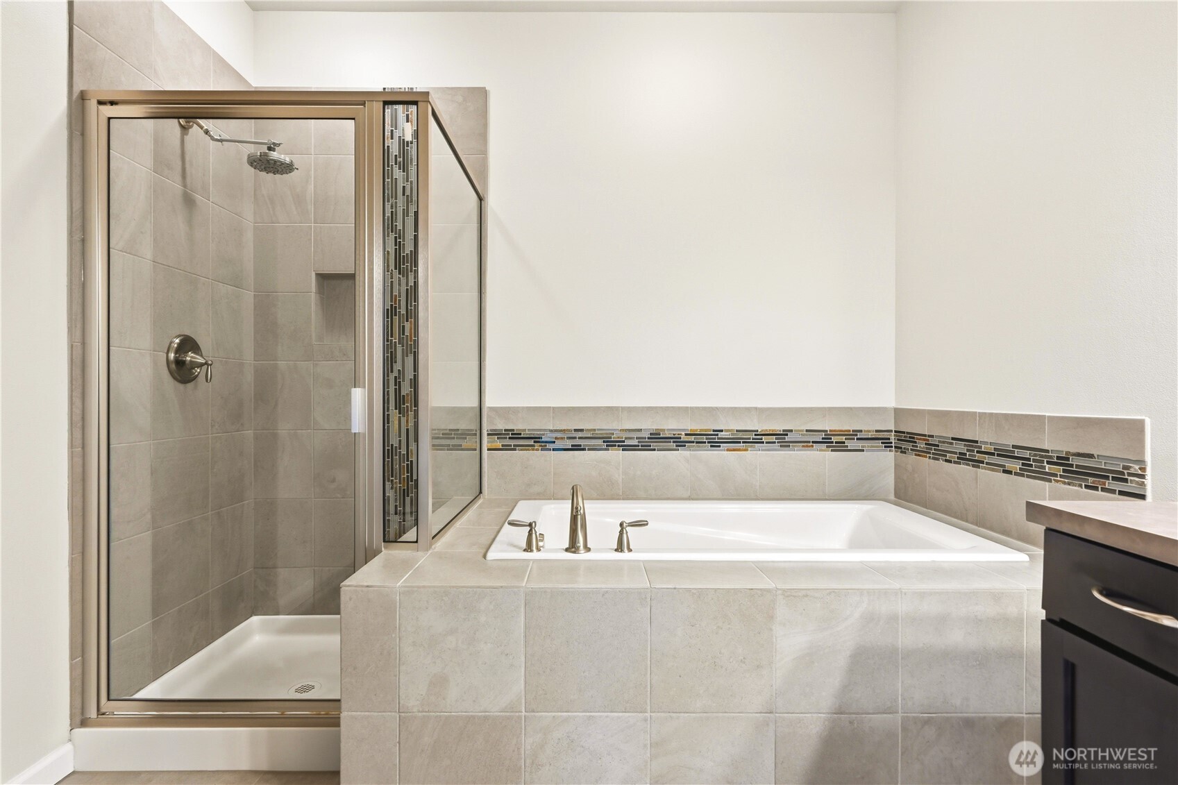 3245 Loch Ness Loop , Mount Vernon, WA 98273
