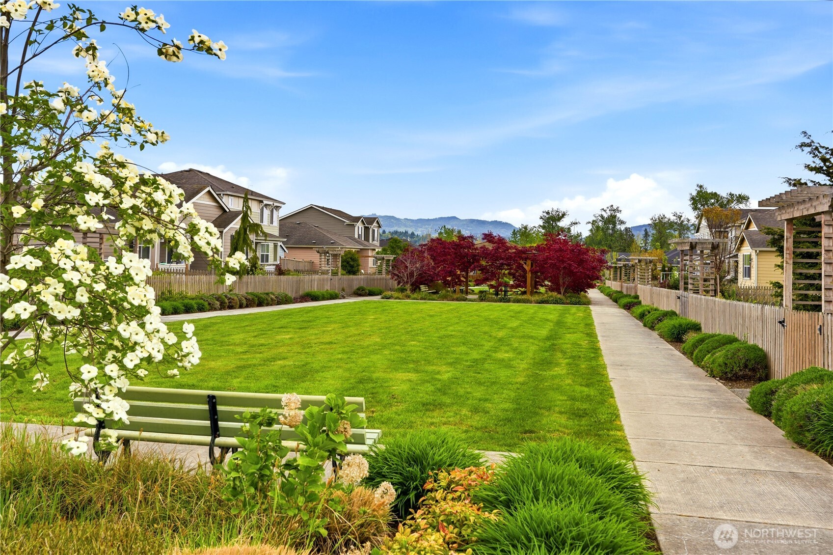 3245 Loch Ness Loop , Mount Vernon, WA 98273
